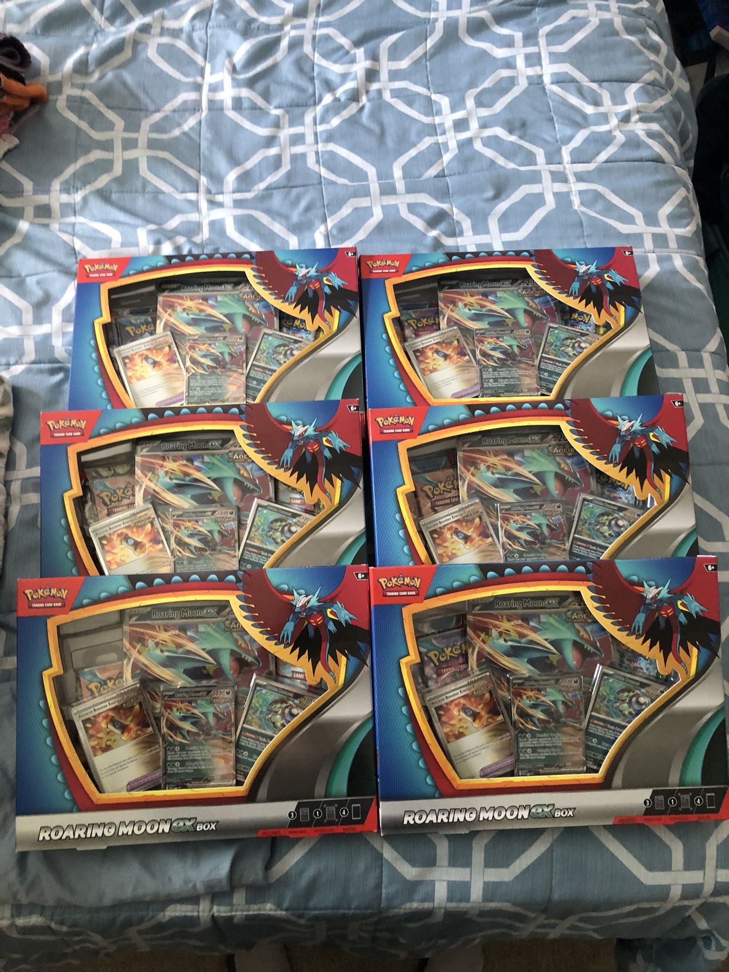 Roaring Moon Ex Boxes