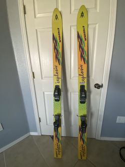 Snow Skis