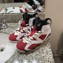 Carmine 6s 2022 Size 9