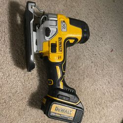 Dewalt Jigsaw With 3AH Battery