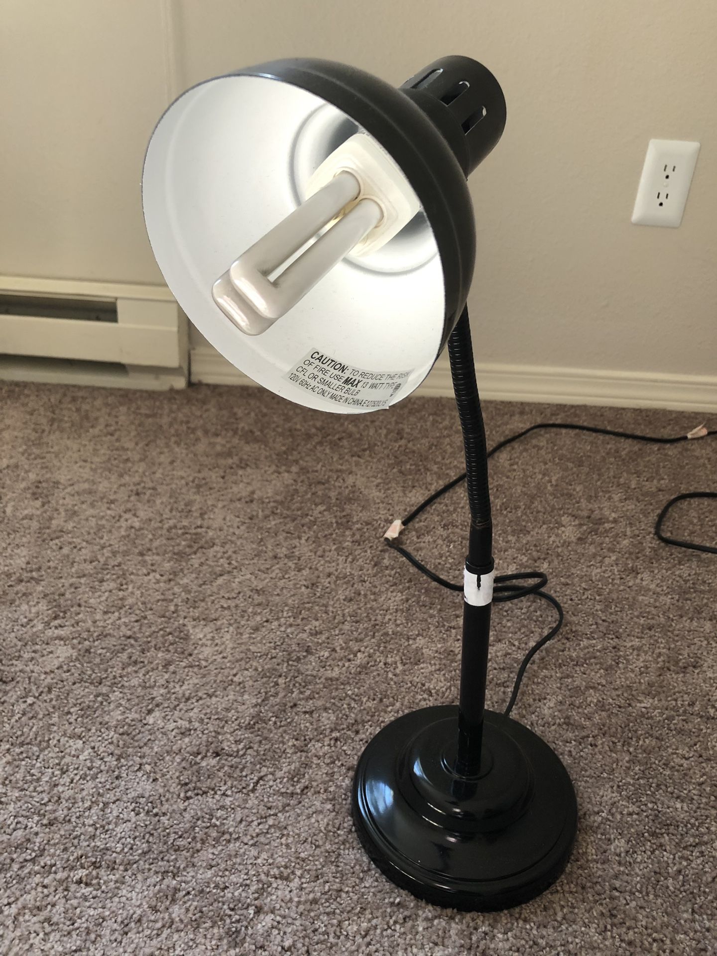 Desk Lamp with flexible hose