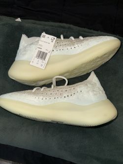 Yeezy Adidas calcite Glow