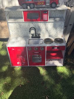 kids kitchen end fire deparment