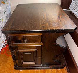 Set of matching wooden side/end tables