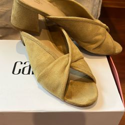 Women’s Cabi yellow suede sandals 8.5 with heel