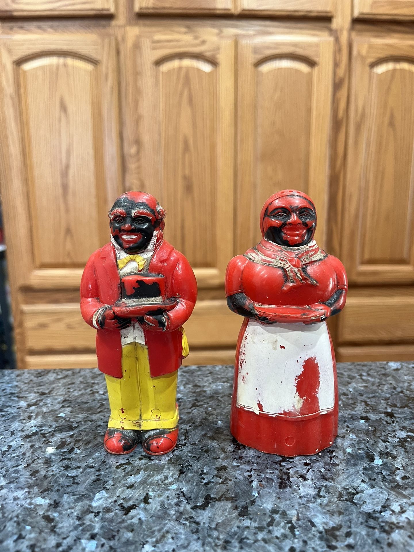 Vintage Pair Of Salt And Pepper Shakers. Preowned
