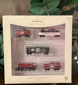 Hallmark 2007 Lionel North Pole Central Train Miniature Ornaments