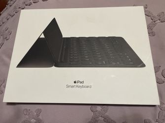 Apple Smart Keyboard 10.5” – Works Perfect
