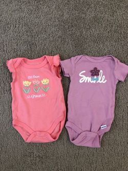 Baby onesies set 0-3 months