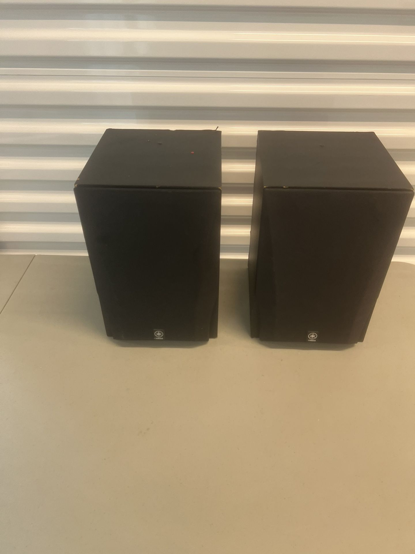Yamaha NS-A528 Main / Stereo Speakers Blemish Imperfections. Used in good condition with some visible cosmetic blemishes and imperfections. There are