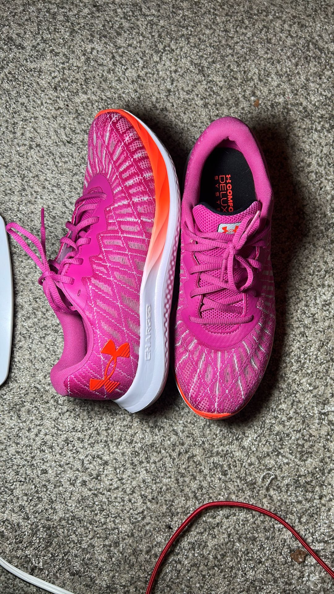 Women’s Size 10 Under Armour Sneakers