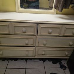 Headboard/chess/night Stand/Mirror Set