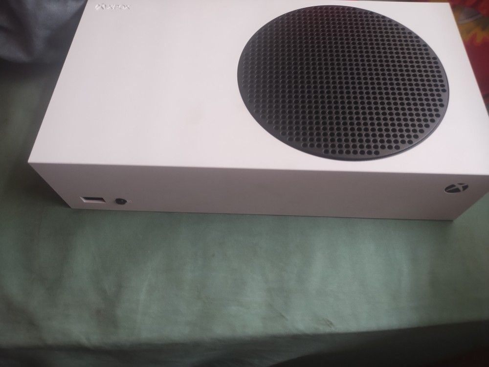Xbox Series S with controller Broken HDMI 200$ Trades Open