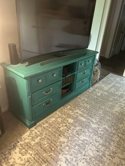 Tv Stand / Dresser