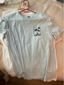 Men’s tee size small