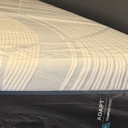 King Size Tempur-Pedic Pro Adapt Medium-or- King Simmons Beautyrest Black Series-4