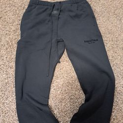 Essential Sweats Black Uncuffed