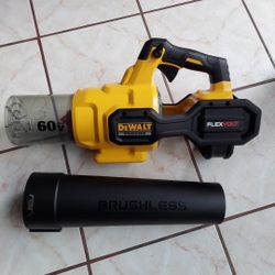 Nee Dewalt FLEXVOLT Handheld Leaf Blower 60V  - ToolOnly. 