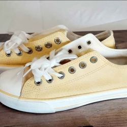 NEW! Women's PU Leather Casual Lace Up Shoes, Yellow textured, Rhinestone eyelets, Size 9