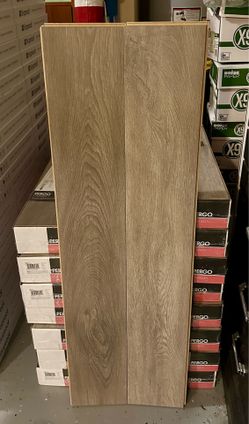 Pergo Outlast+ Desmond Oak Waterproof Laminate Flooring (19.63sqft/case)