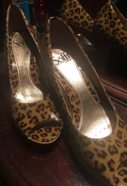 Leopard heels 👠