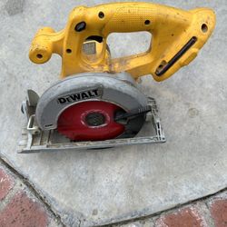 DeWalt Portable Saw