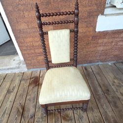 **Antique Victorian Bobbin Chair - 
Collectible Antique Furniture Accent Chair Nursery Chair Bedroom
