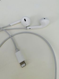 Headphones for iPhone excellent condition