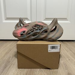 Adidas Yezzy Foam Runner RNR MX Sand Grey Men’s size 6 US !!! Read Description❤️