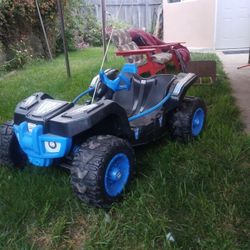 Power Whels..has Batery.and Charger
