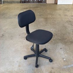 Adjustable Height Desk Chair