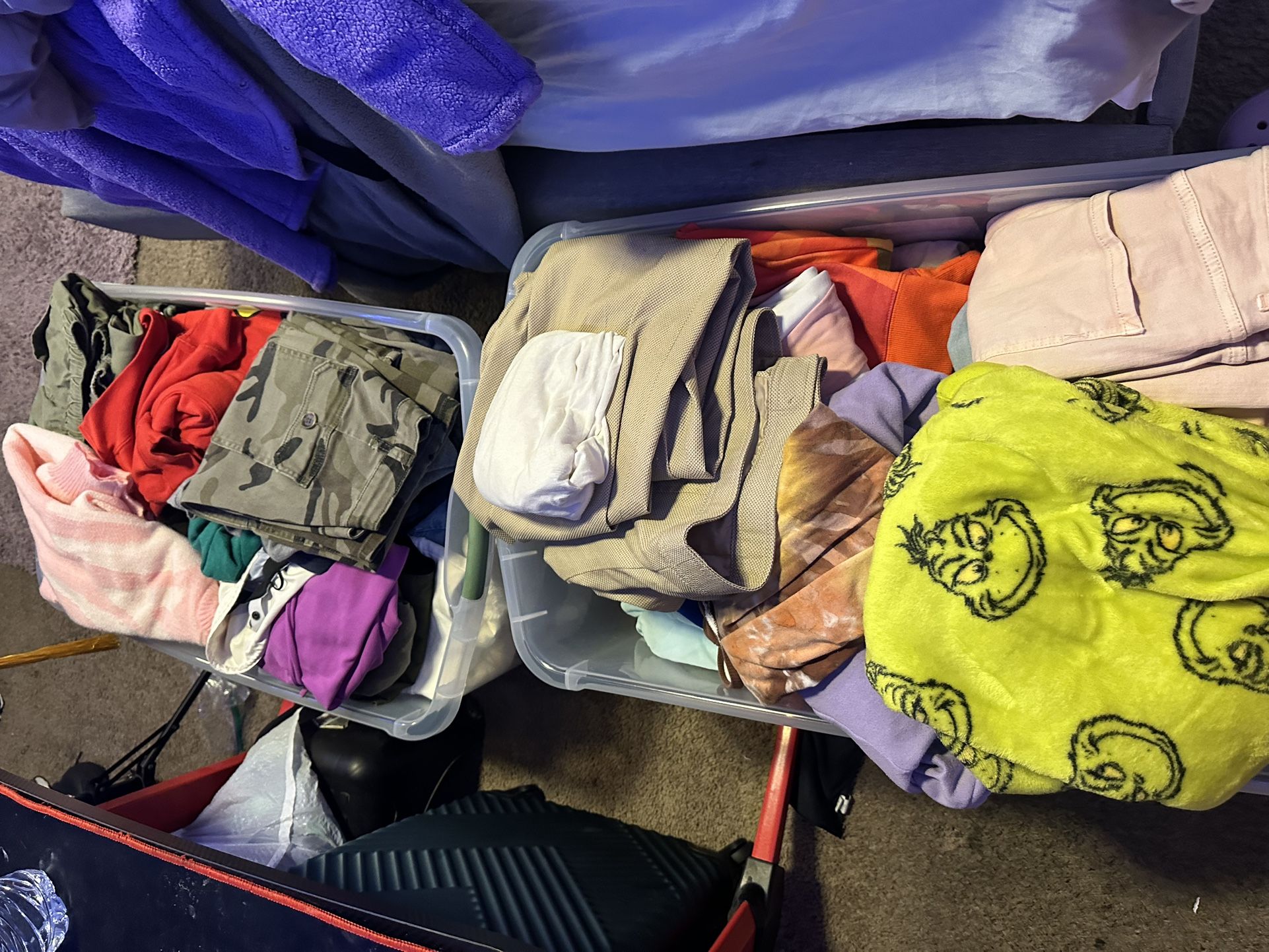 Huge Clothing Bin – Women’s Sizes S/M /L– 2 Full Totes!