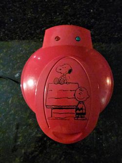 Charlie Brown And Snoopy Waffle Maker.