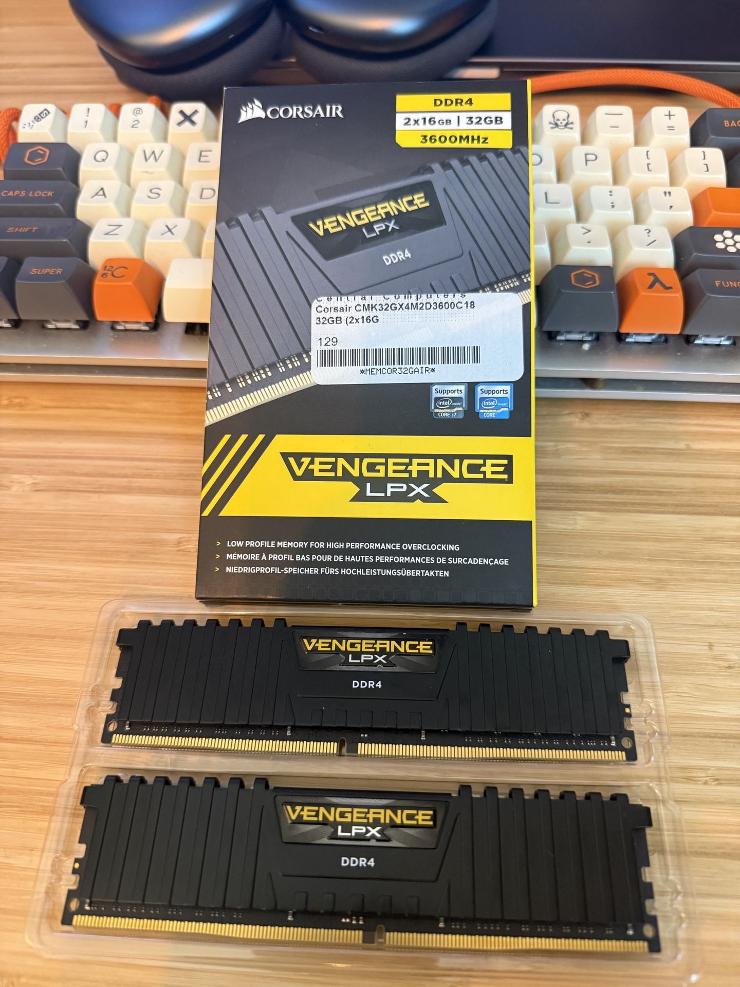 CORSAIR VENGEANCE LPX 32GB (2x16GB) DDR4 3600MHz C18 UDIMM Desktop Memory