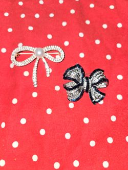 Bow Brooches