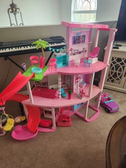 Barbie dream house