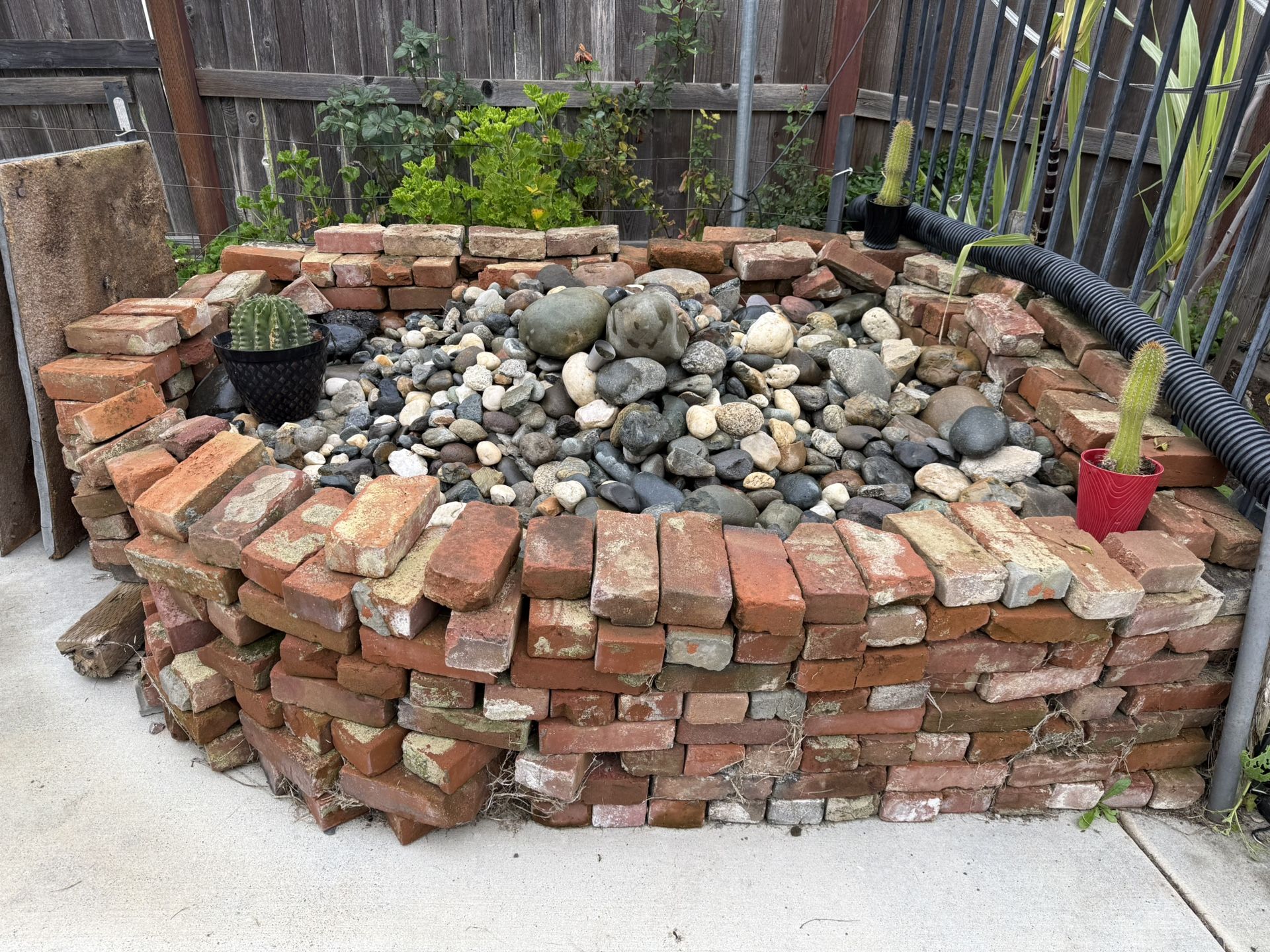 Bricks Approximately 200~