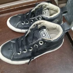 Boys Size 11.5 Converse All Stars Shoes