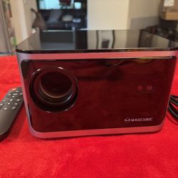Pro Projector Android 11 4K 1080P 580ANSI Wifi6 Voice Control Allwinner H713 Electronic Focus BT5.0 Home Projector  