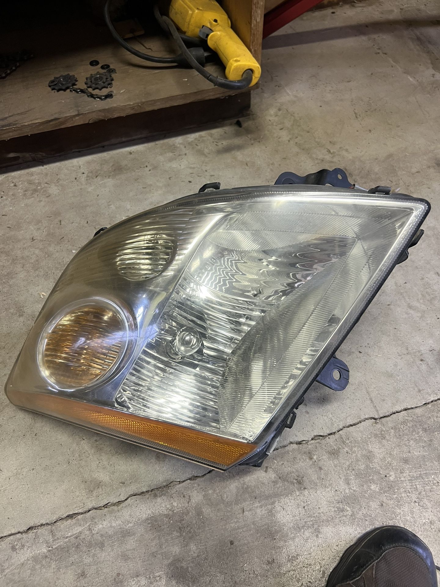 2005Head Lights Nissan Sentra