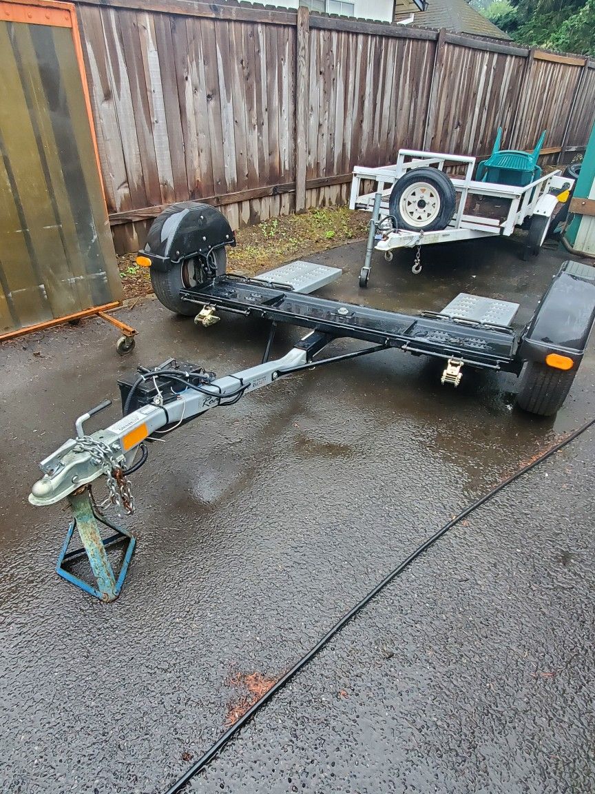 Roadmaster Tow Dolly