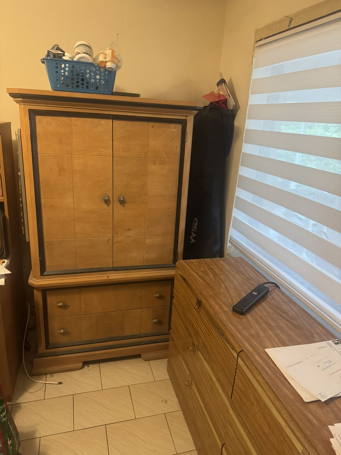 Free Armoire