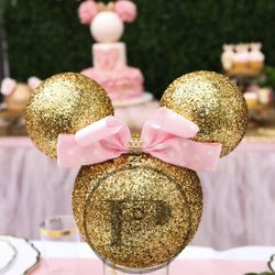 Disney Birthday Table Display-Minnie Mouse centerpiece Topper