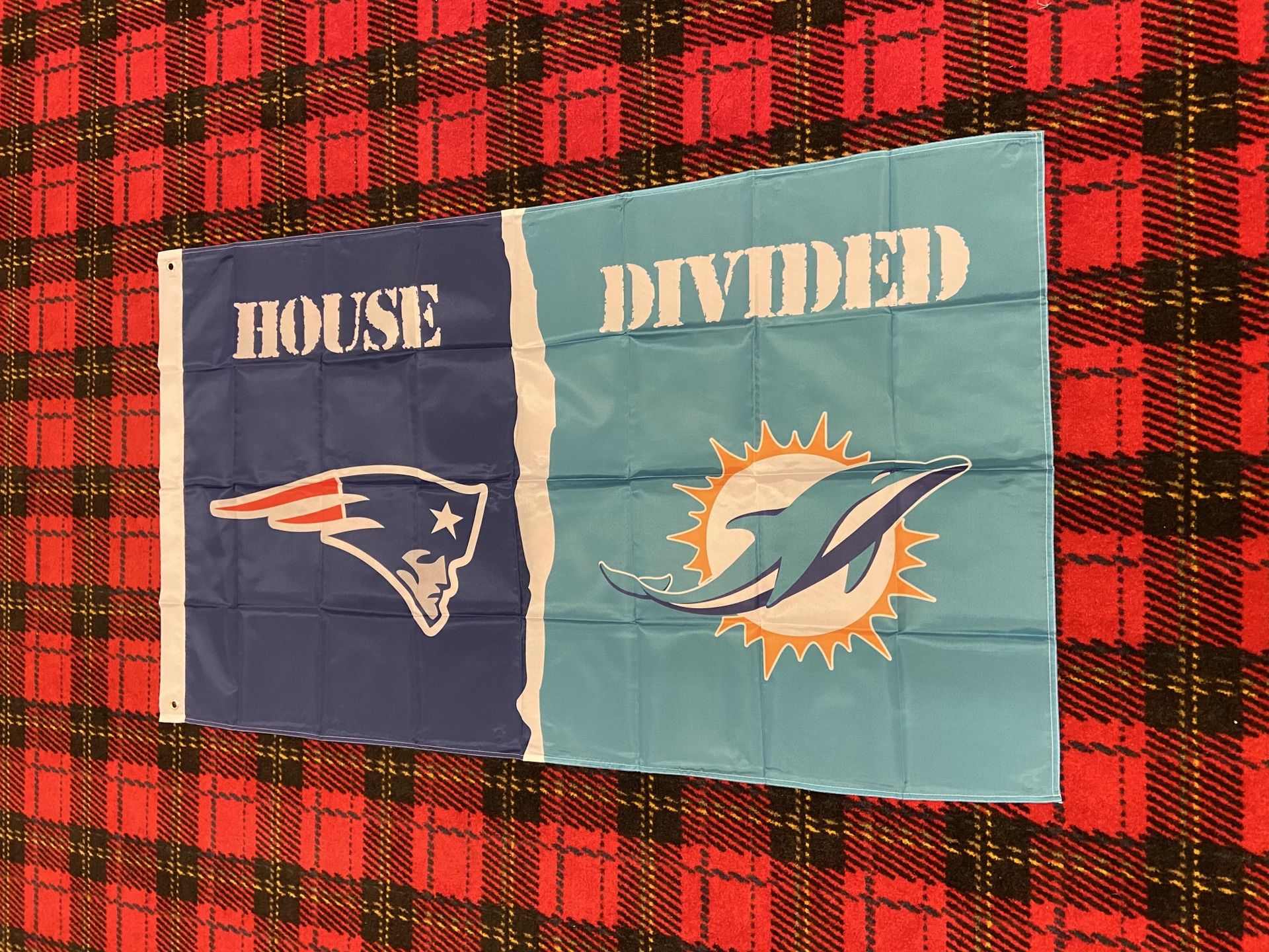 Brand new House Divided banner flag