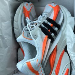 Pharrell Adidas Jellyfish