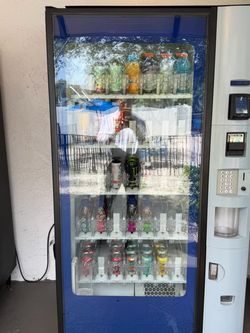 Refrigerated Vending Machine