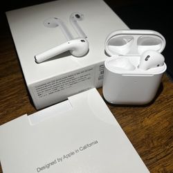 new Apple AirPods 2nd Generation with Charging Case - White