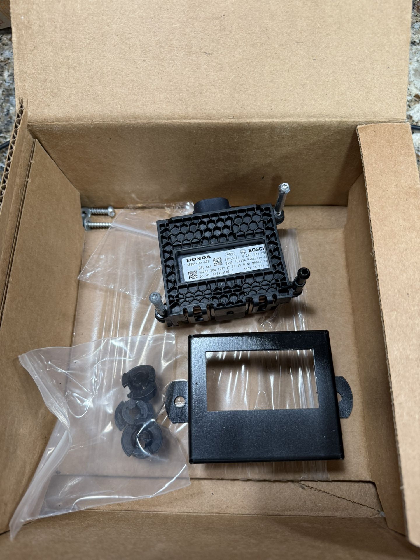 Honda OEM Crv 2020-2022 Front Radar Sensor