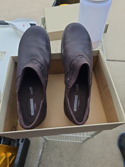 Clark's shoes