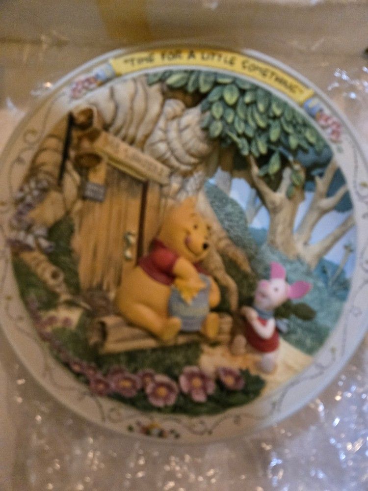 Bradford Exchange Winnie the Pooh and Friends 3D Plate First Issue 1994 Vintage